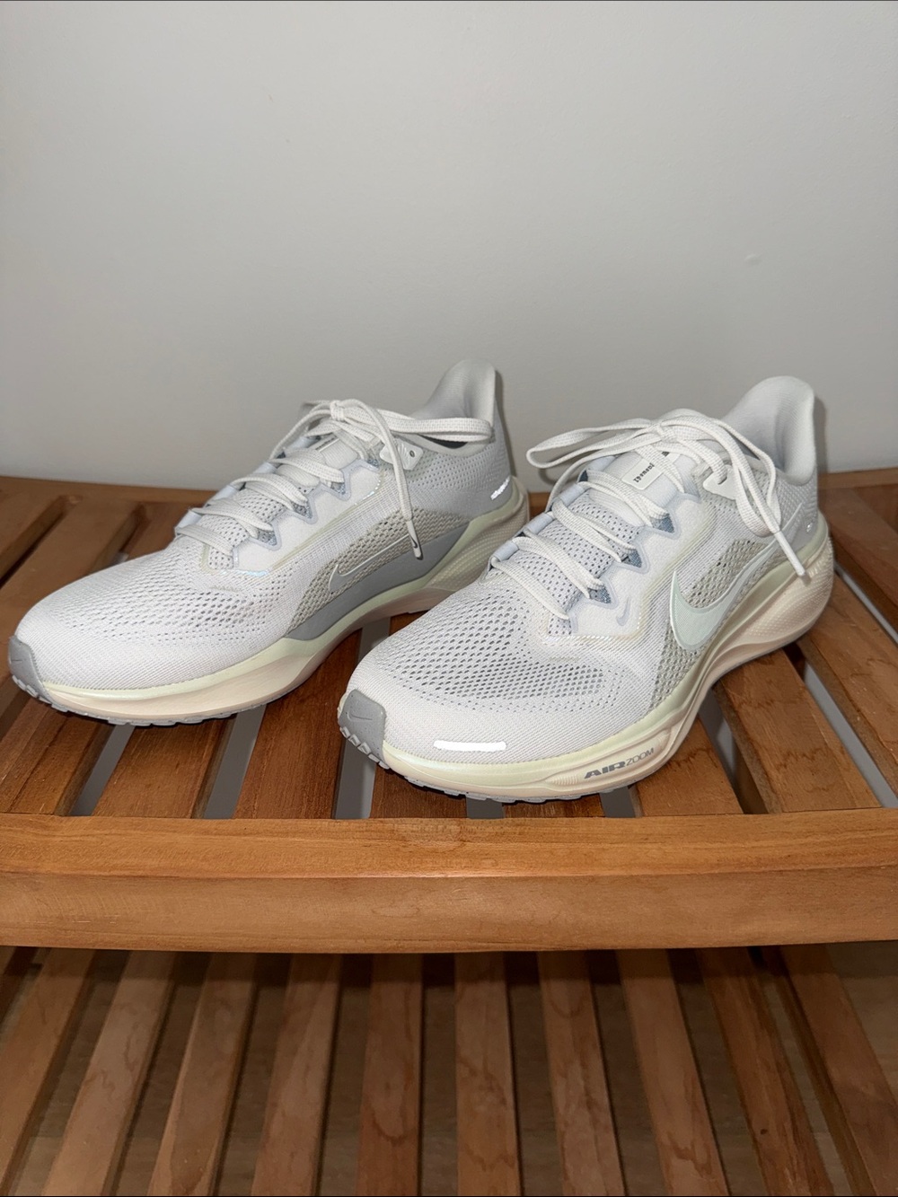 Nike Pegasus 41 Women's White/Chalk/Sea Glass running shoe sz 9